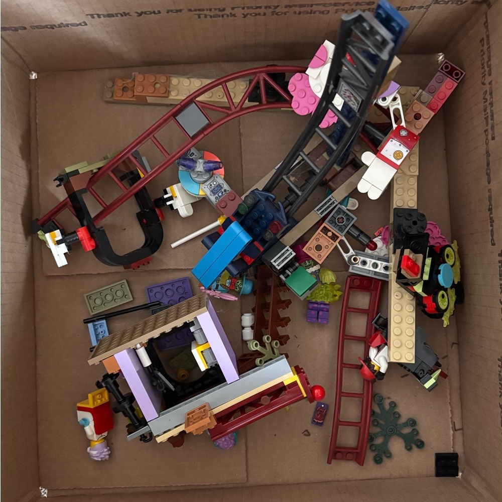 LEGO Hidden Side 70432 - Haunted Fairground - Picture 2 of 2